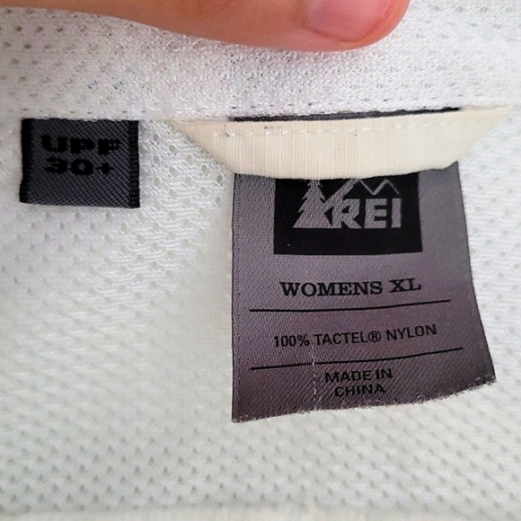 REI White Hiking UPF Short Sleeve Button Shirt - Picture 7 of 8